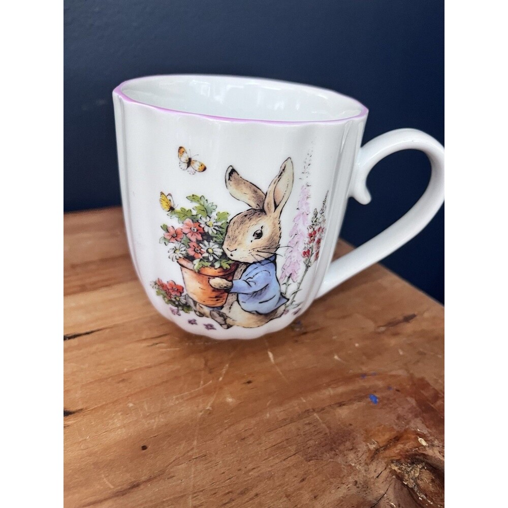 Beatrix Potter Peter Rabbit Ribbed Flower Pot Cup Mug Collectible 16 oz Coffee